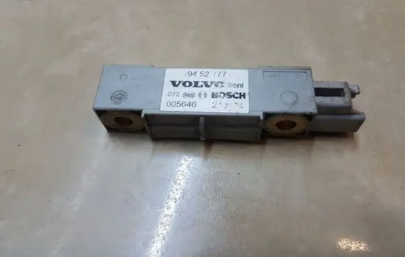 Volvo V70 Airbag deployment crash/impact sensor 9452777