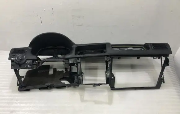 Volkswagen Golf IV Dashboard