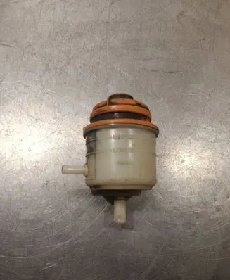 Suzuki Grand Vitara II Power steering fluid tank/reservoir 