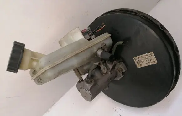 Master brake cylinder