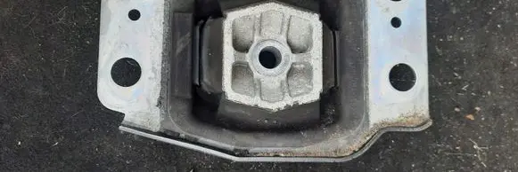 Ford Edge I Gearbox mount 5645