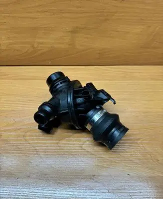 BMW 7 F01 F02 F03 F04 Thermostat 6644619 6371059 601544
