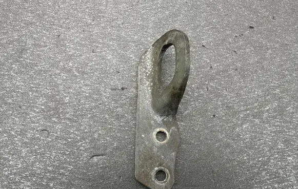 Nissan Patrol Y60 Engine mounting bracket 10006V7201