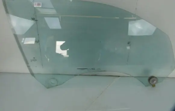 BMW 1 E81 E87 Rear door window glass