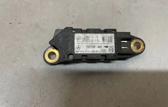 Mercedes-Benz C W203 Airbag deployment crash/impact sensor 0018209126