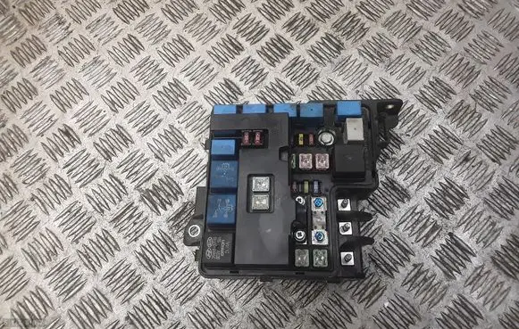 Hyundai i30 Fuse module 919501H030