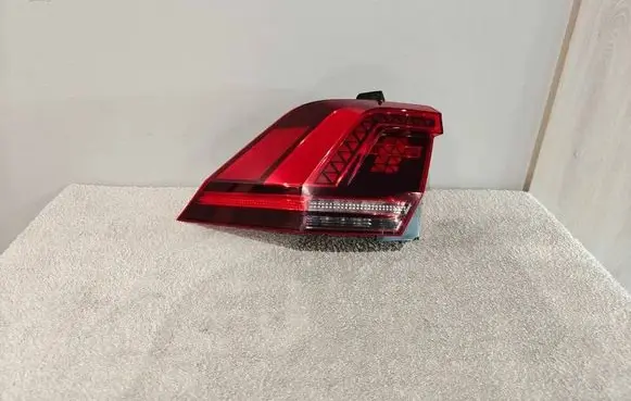 Volkswagen Tiguan Rear/tail lights 5NA945427A 205533