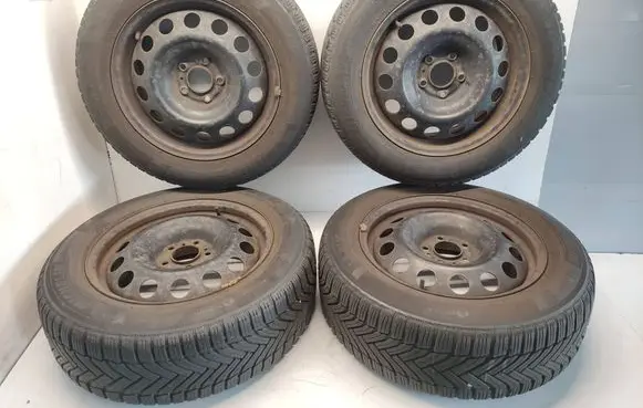 Citroen C4 II Picasso R16 steel rim KBA43738 000597