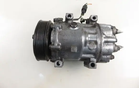 Ford Focus C-MAX Air conditioning (A/C) compressor (pump)