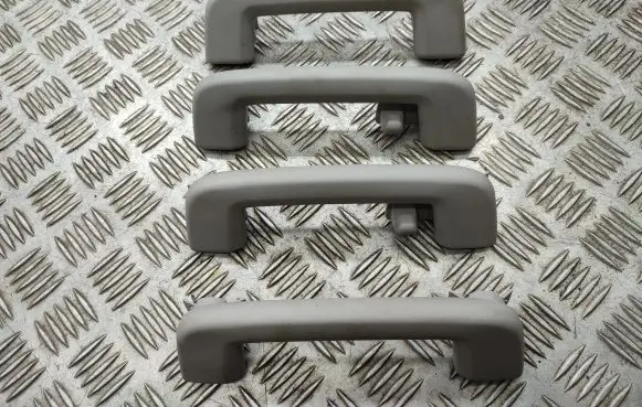 Volvo XC70 A set of handles for the ceiling 