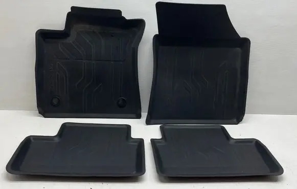 Renault Megane IV Car floor mat set 8201618013 8201618018