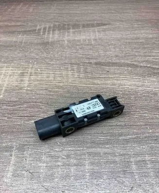Audi A6 S6 C5 4B Airbag deployment crash/impact sensor 4B0959643