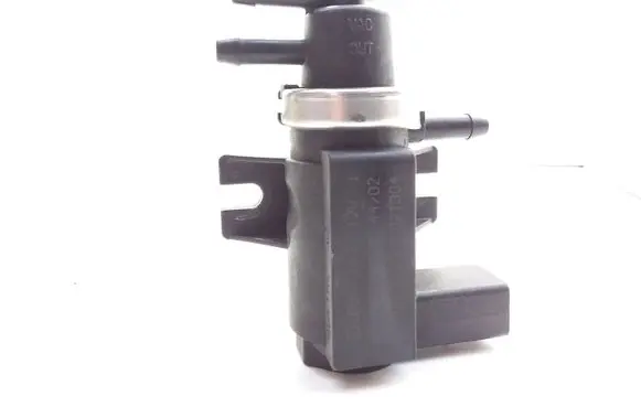 Volkswagen PASSAT B5 Brake central valve 72290320 1J0906627