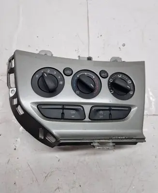 Ford Focus Climate control unit BM5T18549 M5T1998 19980