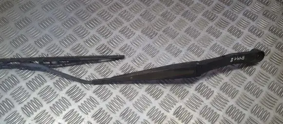 Subaru Legacy Front wiper blade arm 5735555la