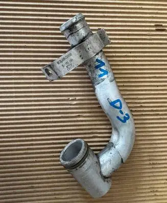 Engine coolant pipe/hose