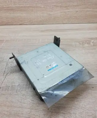 Mazda 323 F Engine control unit/module ECU E2T84986M Z5735R1