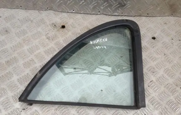 Rear vent window glass