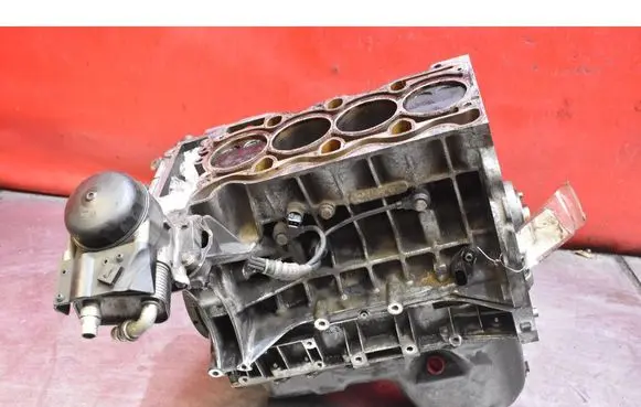 BMW 3 E46 Engine block 7516330