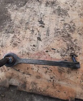 Volkswagen PASSAT B5.5 Front lower control arm/wishbone
