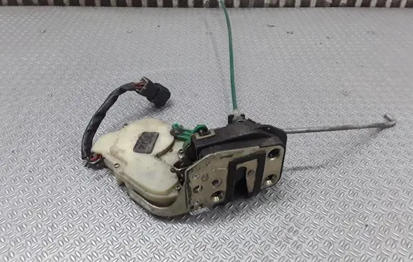 KIA Sorento Front door lock