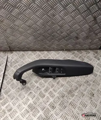 Audi A3 S3 8V Electric window control switch 8V4867173D