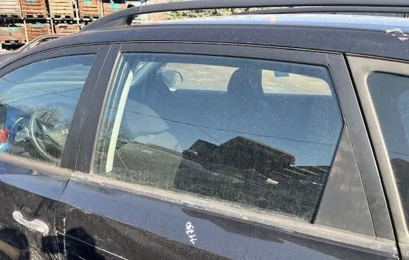Hyundai i30 Rear door window glass 