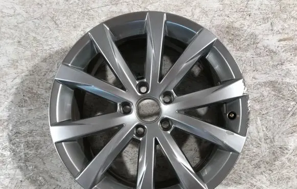 Volkswagen Beetle A5 R17 alloy rim 