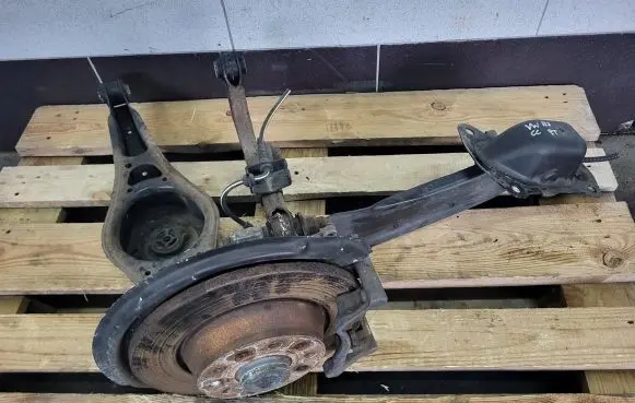 Volkswagen PASSAT CC Rear wheel hub