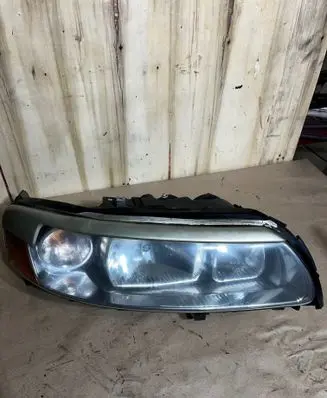 Volvo XC70 Headlight/headlamp PY21W