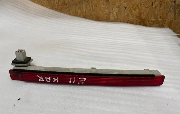 Mercedes-Benz E W211 Third/center stoplight A2118200256