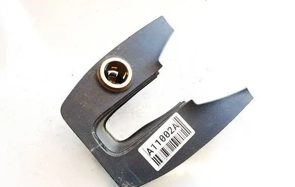 Toyota Auris 150 Cigarette lighter 5891702140