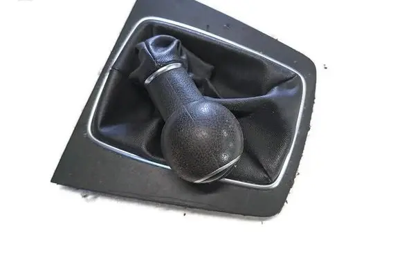 Seat Exeo (3R) Gear lever shifter trim leather/knob 3R0711113BS