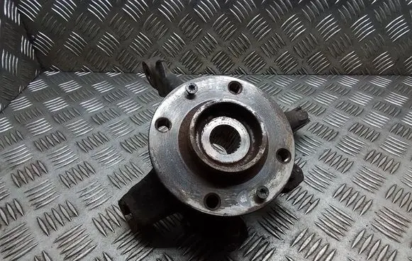 Peugeot 208 Front wheel hub