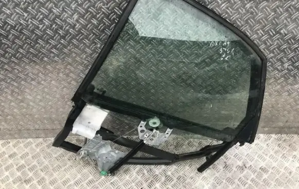 Audi A4 S4 B5 8D Rear door window/glass frame 