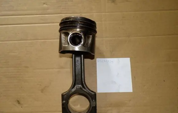 Fiat Doblo III Piston with connecting rod 55271725