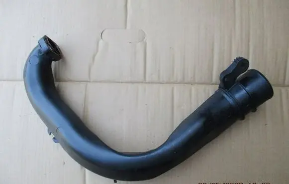 Renault Megane III Air intake duct part 8200645723