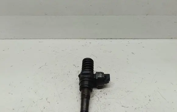 Audi A4 S4 B6 8E 8H Fuel injector 038130073AN