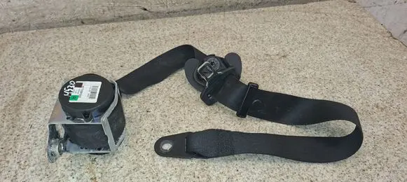 Mini Cooper Countryman R60 Front seatbelt 617059700B 130422 9802196