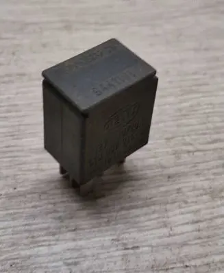 Volvo S70 V70 V70 XC Other relay 9441161
