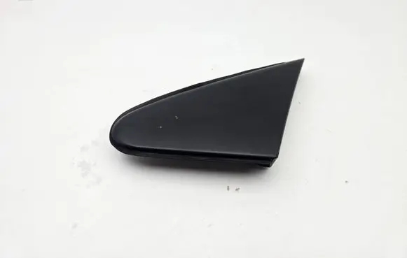 Toyota Auris E180 Fender end trim 6011802110