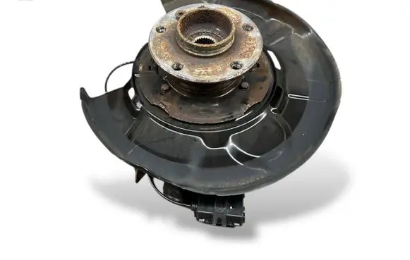 Rear wheel hub spindle/knuckle