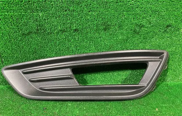 Ford Focus Front bumper lower grill F1EB15A299A