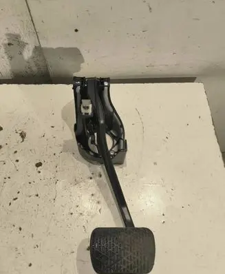 Mercedes-Benz E W212 Brake pedal PP204292022
