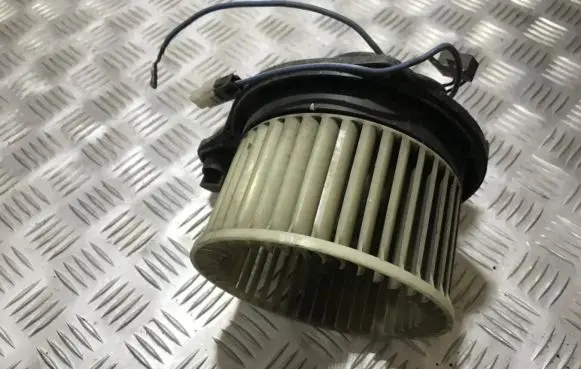 Mazda 323 F Heater fan/blower