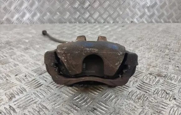 Suzuki Grand Vitara II Front brake caliper