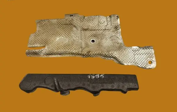 Volkswagen PASSAT B8 Engine cover (trim) 04L103954AL
