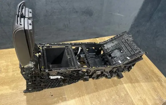 Land Rover Range Rover Velar Center console J8A2045B28AF