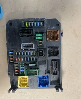 Peugeot 508 Fuse module A2C53383165