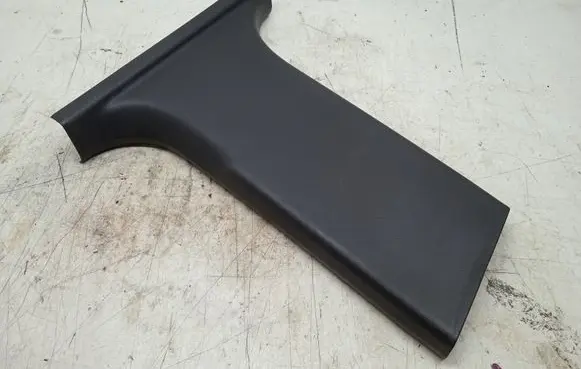 (B) pillar trim (bottom)